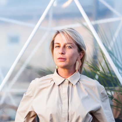 blonde-fashion-posing-near-metal-structure